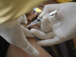 コロナワクチン接種後2週間以内に死亡した場合「未接種扱い」に!? 反ワクチン派を潰そうと躍起の米政府！