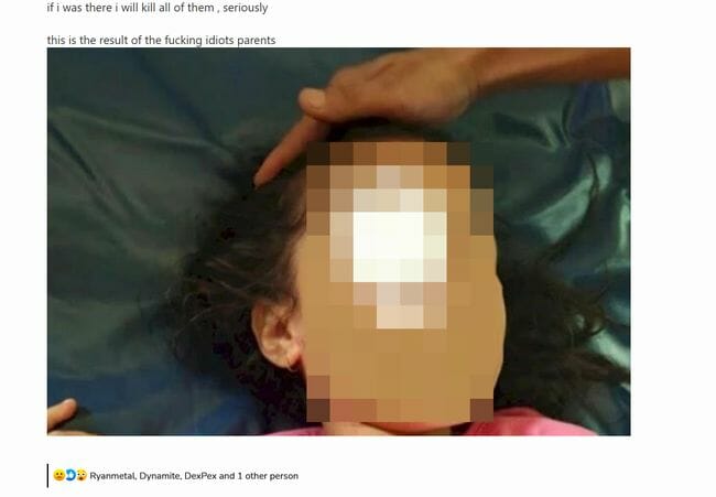 【閲覧注意】6歳幼女の眼球を抉り出そうとする黒魔術一家の戦慄映像! 父が押さえつけ、母が瞼を喰い…!=インドネシアの画像1