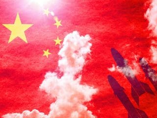 【脅威】「標的に命中する前に地球を一周」中国の極超音速核ミサイル　米情報機関が驚愕