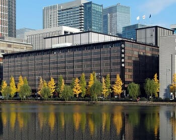 【実録】松任谷正隆ののれんにまつわる心霊秘話とは!? 元現場カメラマンが決死の初激白の画像4