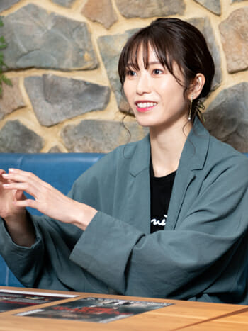 透明人間を目撃!? AKB48・横山由依が幼少期の怪奇体験を初激白! 映画『ドーン・オブ・ザ・ビースト』公開記念インタビューの画像2