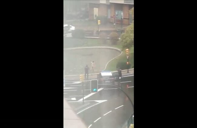 全裸男が自らをメッタ刺しで死亡! 鮮血に染まる噴水… 警察の対応に議論紛糾=スペインの画像2