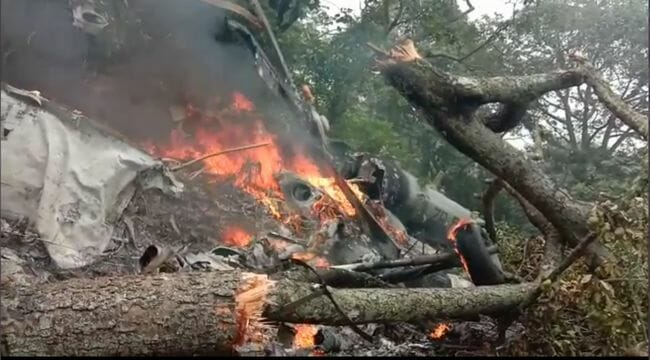 インド国防参謀長がヘリコプター墜落で死亡! 悲惨な事故現場を撮影した動画が流出の画像3