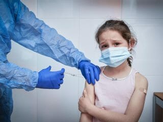 新型コロナワクチンは「不可逆的で永久的なダメージを与える可能性」世界的ウイルス学者マローンの警告とは？