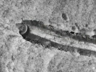 火星に完璧なUFO墜落痕「パイロットが不時着した形跡が…」