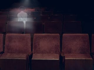 【実録】「幽霊の観客」が愛知県の劇場に出没!?  「あぁ、あそこは出る」最前列の席で…