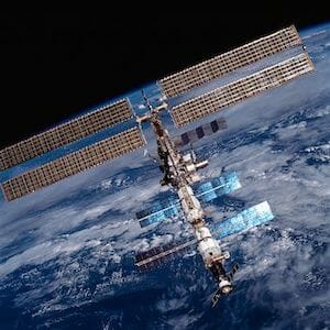 NASAが2031年に国際宇宙ステーションを破壊へ! 「宇宙船墓地」に送る計画(最速ニュース)の画像1