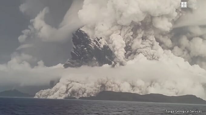 トンガの100倍規模、1億人が死亡する破局噴火が日本に迫っている!? 過去のパターンと恐怖の一致の画像1