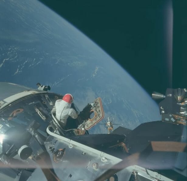 アポロ9号の船外活動中「漆黒の三角型UFO」が出現していた! 半世紀後の大発見、深まるTR-3Bの謎の画像2