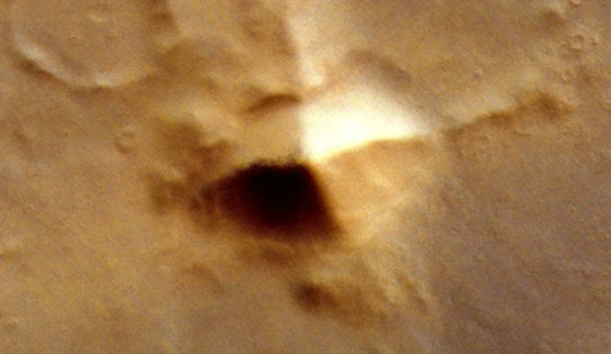 火星に3,000m級の巨大ピラミッドが存在!! 古代エジプトと宇宙人の蜜月を示す証拠か（最速ニュース）の画像1