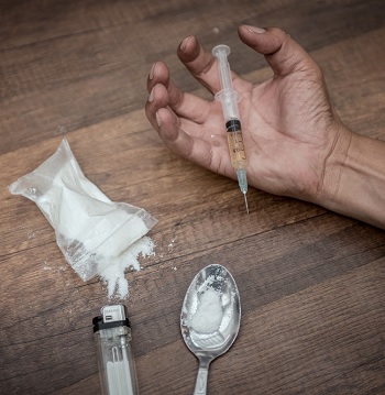 超絶ヤバい覚醒剤の闇を完全暴露! 日本にシャブを広めた男、政府も見逃す米軍ルート… 高木瑞穂インタビュー!の画像2