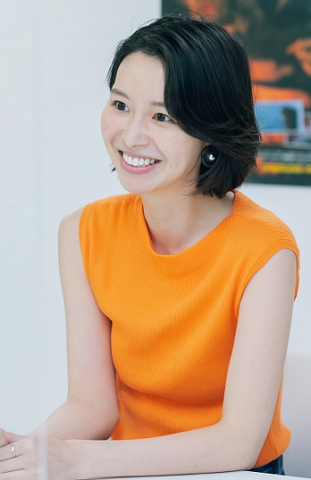 注目の国際女優・斎藤莉奈を襲った3つの心霊現象が死ぬほど怖い! 映画『クリーチャーズ/宇宙から来た食人族』公開記念インタビューの画像2