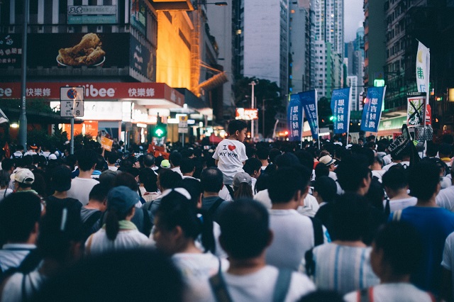 地球には何人まで住むことができる? 「最大収容人数」を算出の画像3