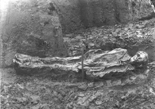 先史時代の湿地遺体に見られる「オーバーキル」の痕跡…過度な暴力の理由とは?の画像2