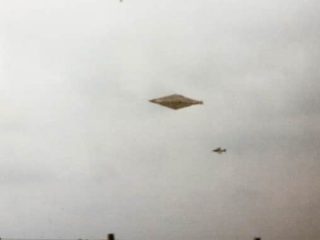 30年前間も機密情報だった「ダイヤ型UFO」の撮影者はどこに？ 英大学研究チームが本格調査へ