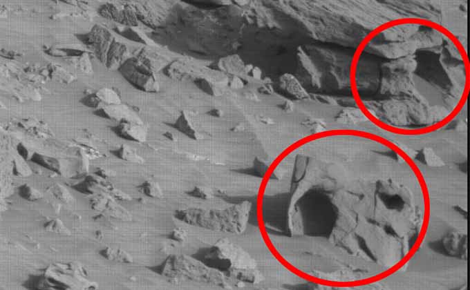 火星に「宇宙人の村」が存在? NASA探査機が奇妙な巣穴を発見の画像1