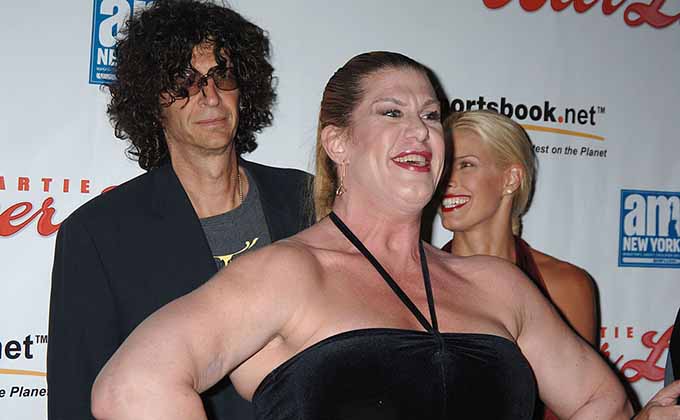 体重110kg「世界最大の女性ボディビルダー」の波乱人生 晩年はステロイド中毒で変わり果てた姿に…の画像3