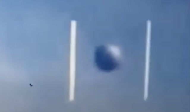 米海軍が撮影した新たなUFO映像が流出! 風に向かって225kmで移動、気球ではない?の画像1