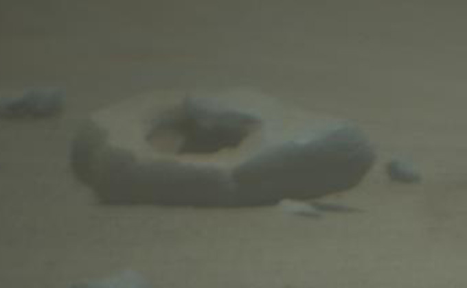 火星で巨大ドーナツを発見!? 他惑星から飛来した可能性を科学者が主張の画像2