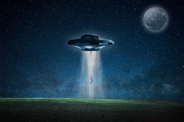 UFOアブダクティーを追跡する黒いヘリが存在!? 米政府の拉致プロジェクト「MILAB」とは?の画像1