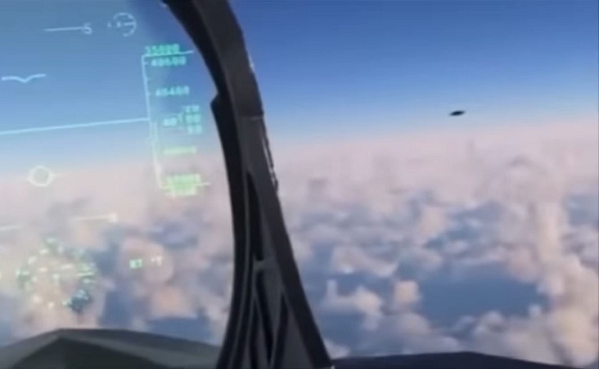 今年2月UFOがアラスカで米戦闘機と交戦!? ミサイル効果なし、気球ではない異常な物体… 米ジャーナリストが暴露の画像2