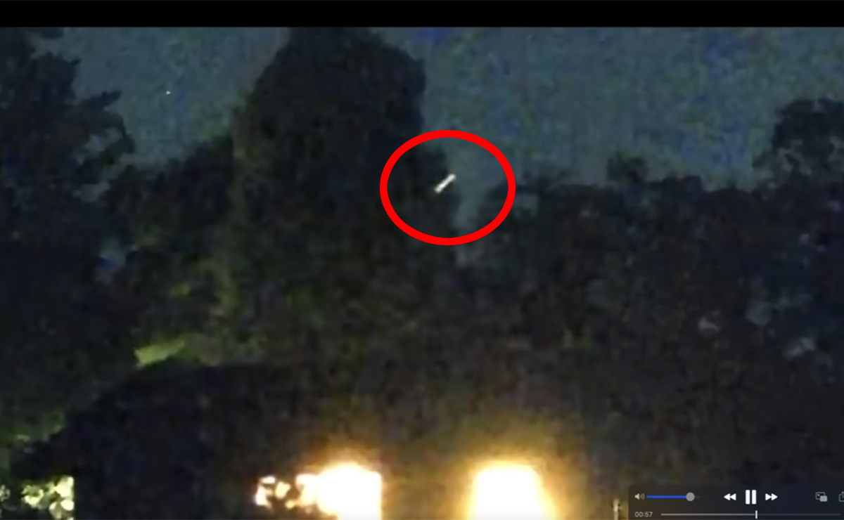 「緑色のオーブ型UFO」が出現&高速飛行! 球電現象の可能性?=米の画像2