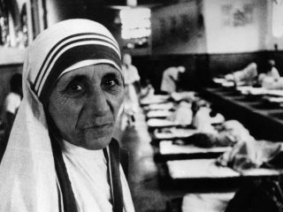 「マザー・テレサは人身売買していた」世界中で告発相次ぐ！ バチカンに巨額送金も… 聖人とは程遠い戦慄の“ダークサイド”判明！