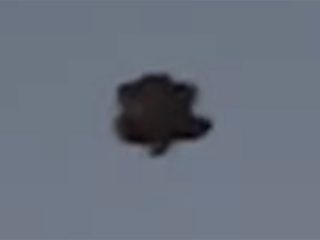 星型の「幾何学UFO」が飛来!? 動画に撮影、宇宙人が飛んでいる!?＝米