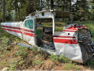 この世に存在しないはずの飛行機！？失踪記録、登録番号不明！カナダの山中で大破した謎の飛行機が発見される