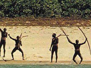 世界で最も危険な島「北センチネル島」の部族が部外者を拒む“哀しい”理由